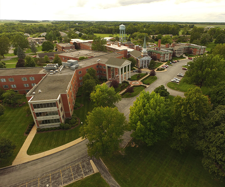 overview image of the Warren community grounds